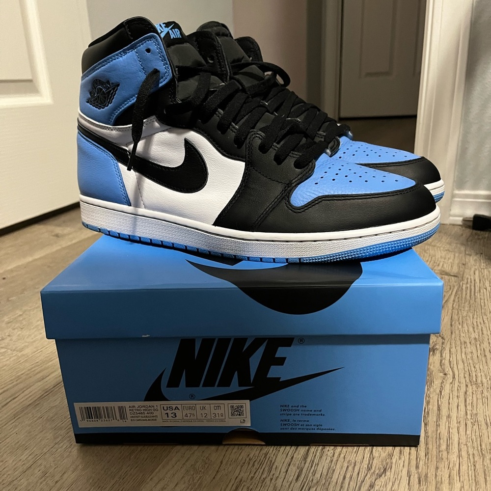 Jordan 1 High UNC toes